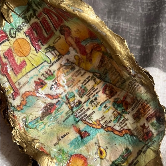 Gold Decorative Oyster Shell Art Piece - Picture 5 of 5